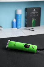 Close up view of the sharp carbon edge blade on the Andis UltraEdge professional trimmer.