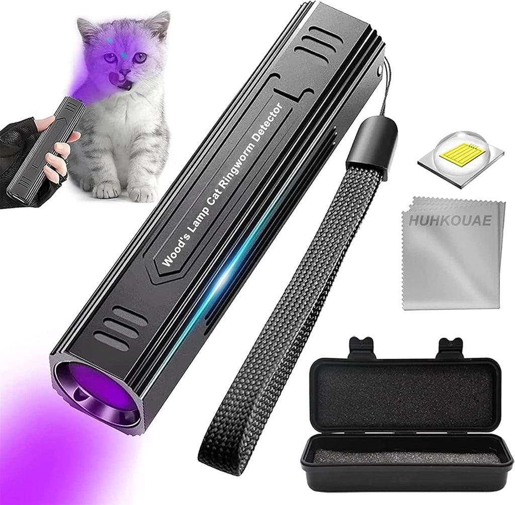 HUHKOUAE Wood's Lamp pet ringworm detector flashlight front view showing black lens filter.