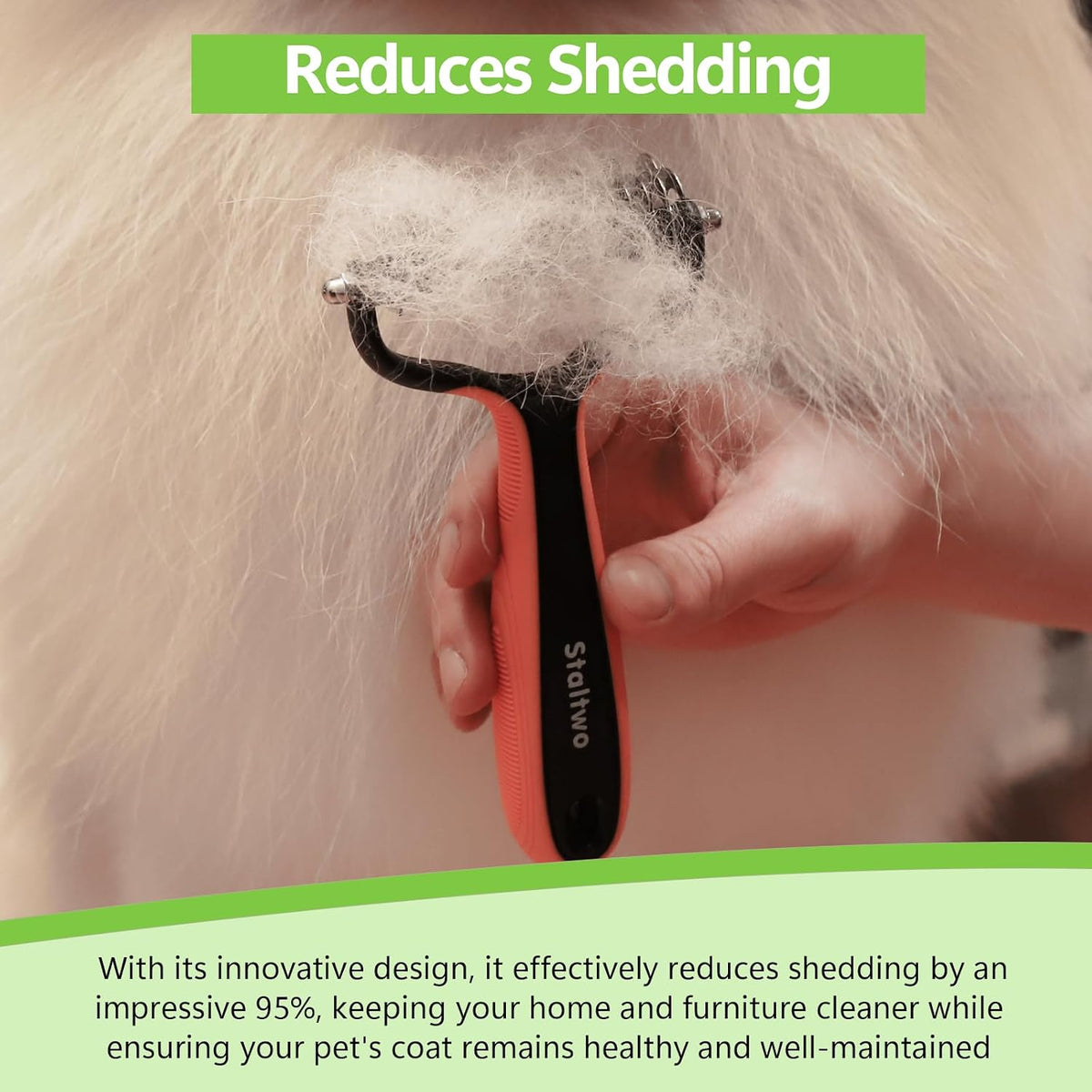 Staltwo pet brush demonstrating hair removal on long hair