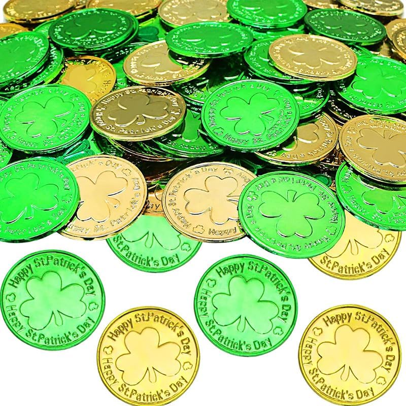 Close-up of the double-sided holiday greeting inscription on the festive Irish tokens