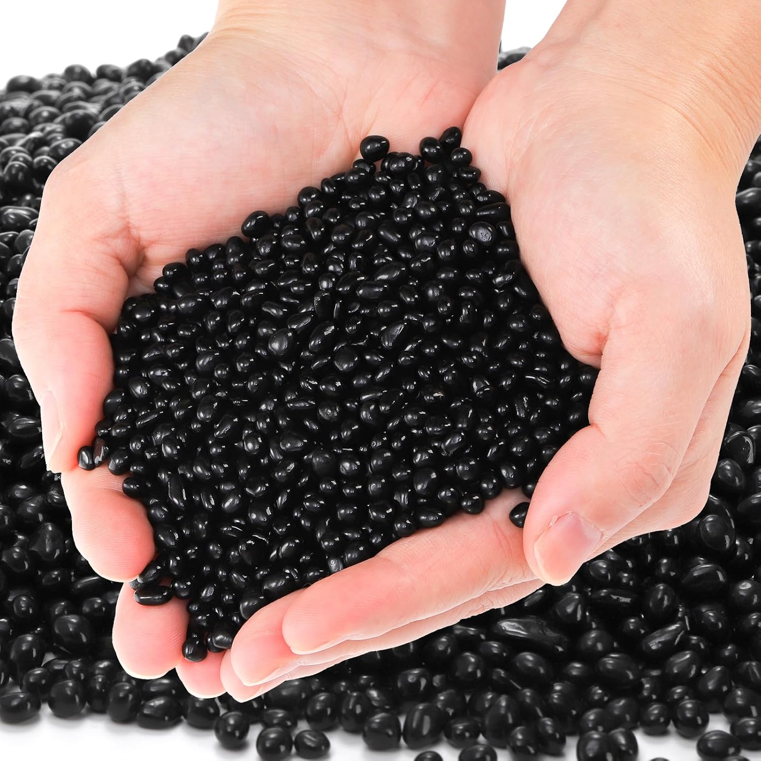 Soujoy 3 pound black crystal aquarium gravel front view
