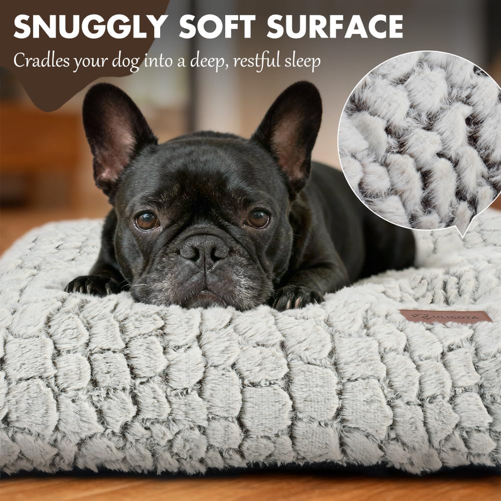 Uligota plush pet cushion mat texture close up