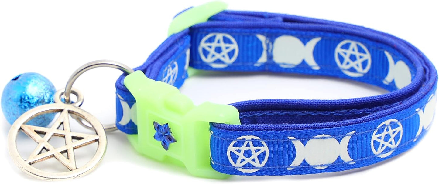 Adjustable breakaway clasp on Pugs to Persians sapphire cat collar