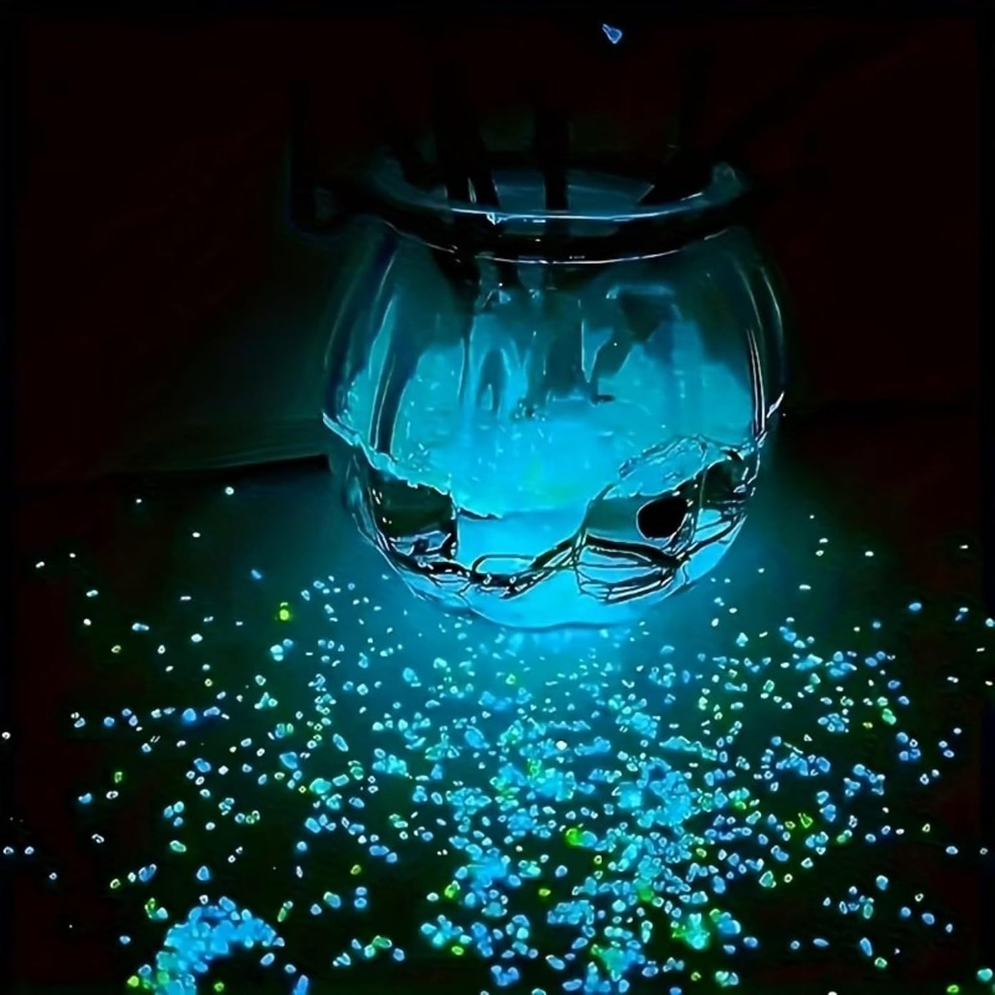 Luminous resin sand in a succulent plant pot