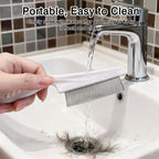 Ergonomic long handle feature of the 55 TRENDS anti-lice comb set for pets.