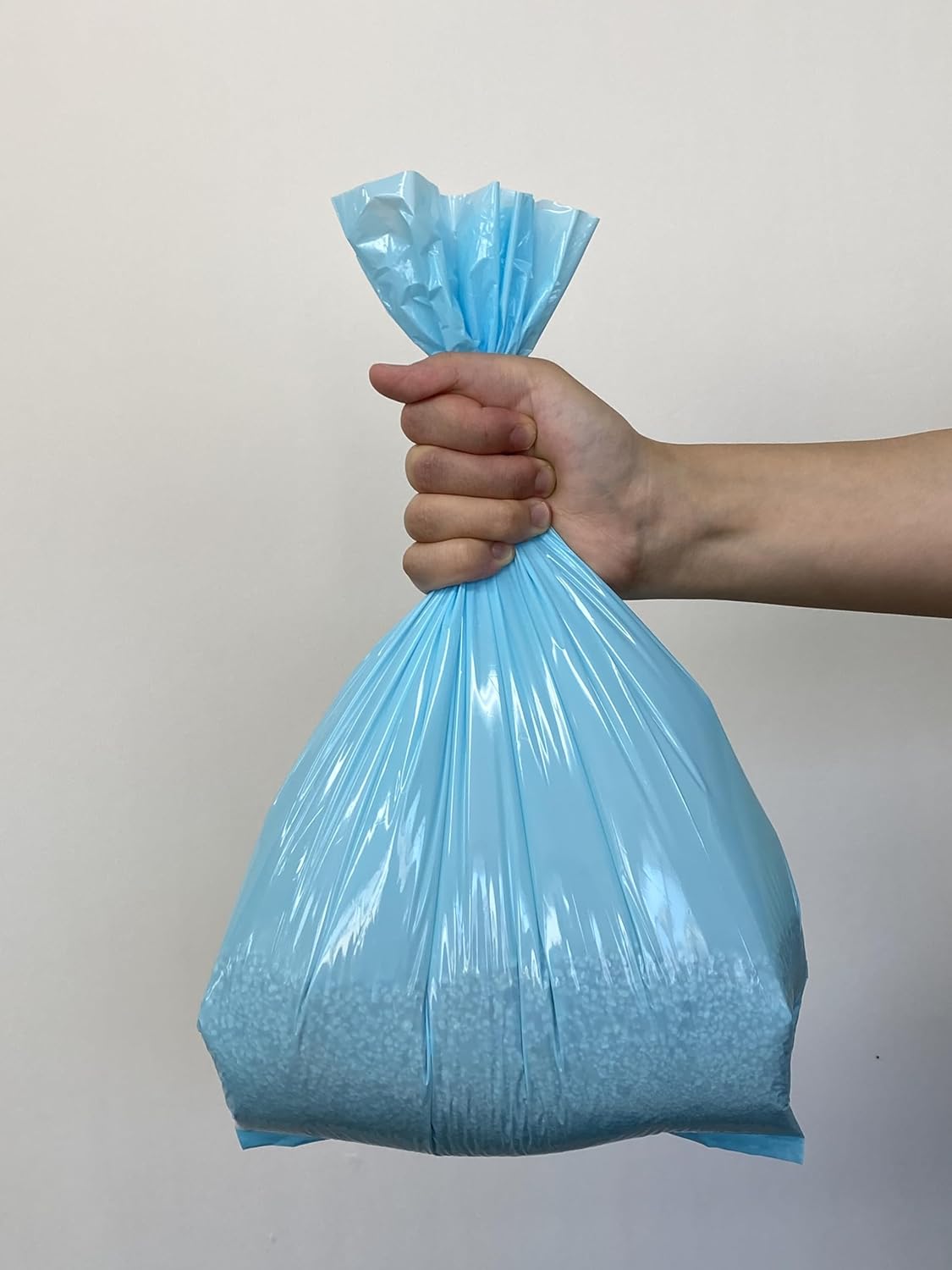 Detailed view of 180 count BOS cat waste disposal bags
