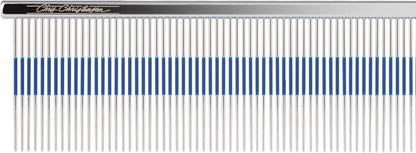 Rubber grip detail on Chris Christensen grooming comb
