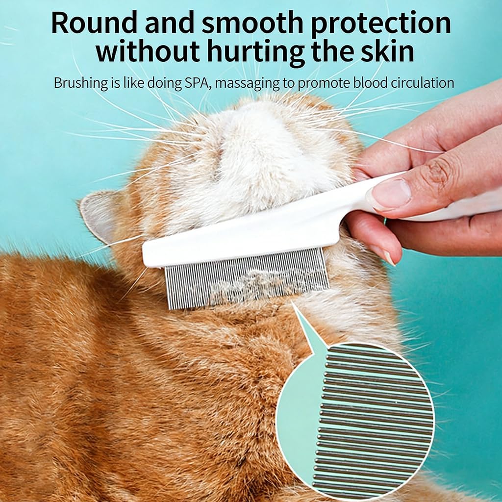 Breedo dog and cat hair cleaner comb demonstrating fine comb spacing