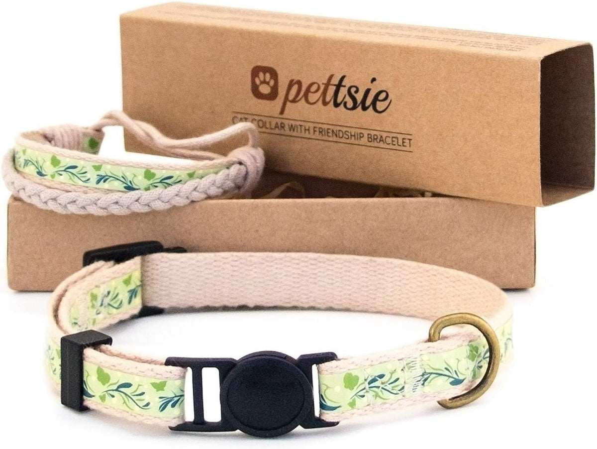 Cat wearing comfortable lightweight cotton safety collar