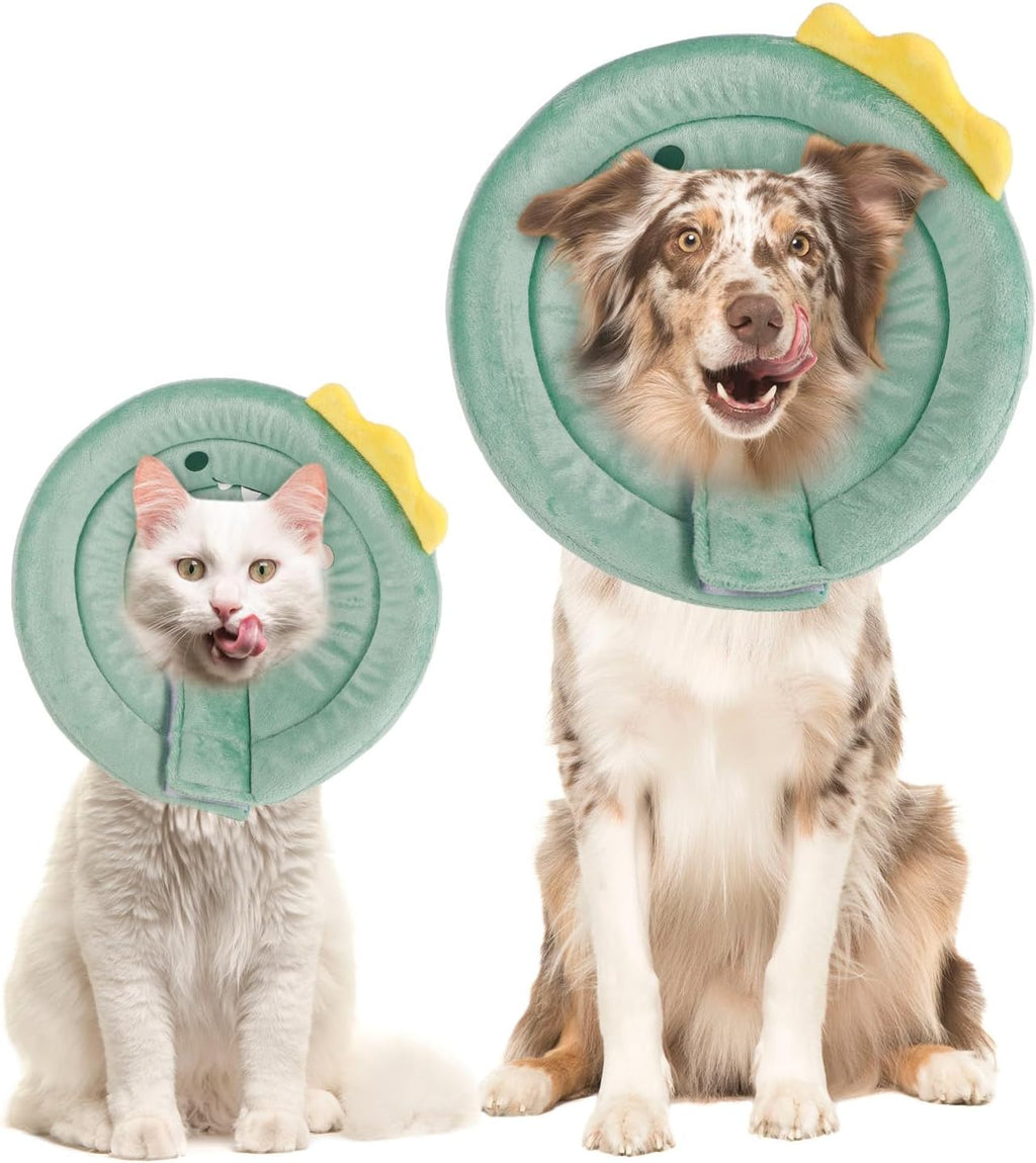 FRIUSATE premium sponge padded cat neck cone showcasing skin friendly texture materials.