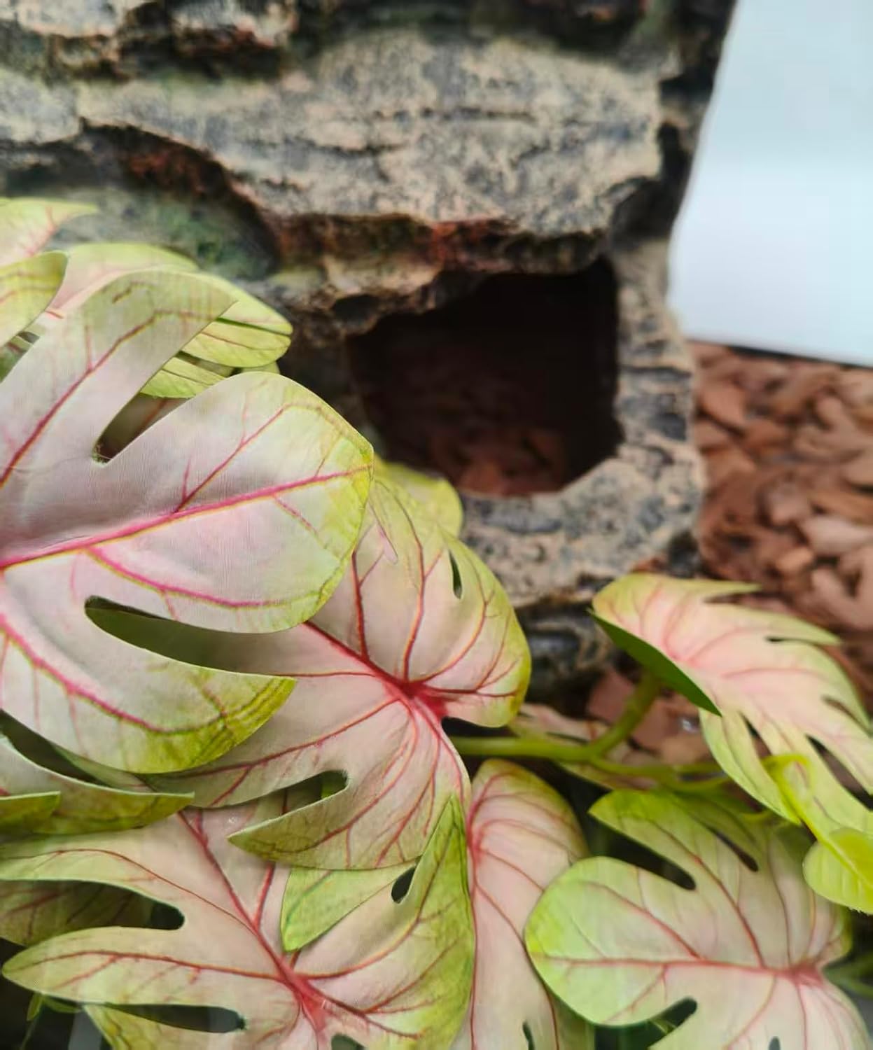 Artificial plant for lizard and chameleon enclosure