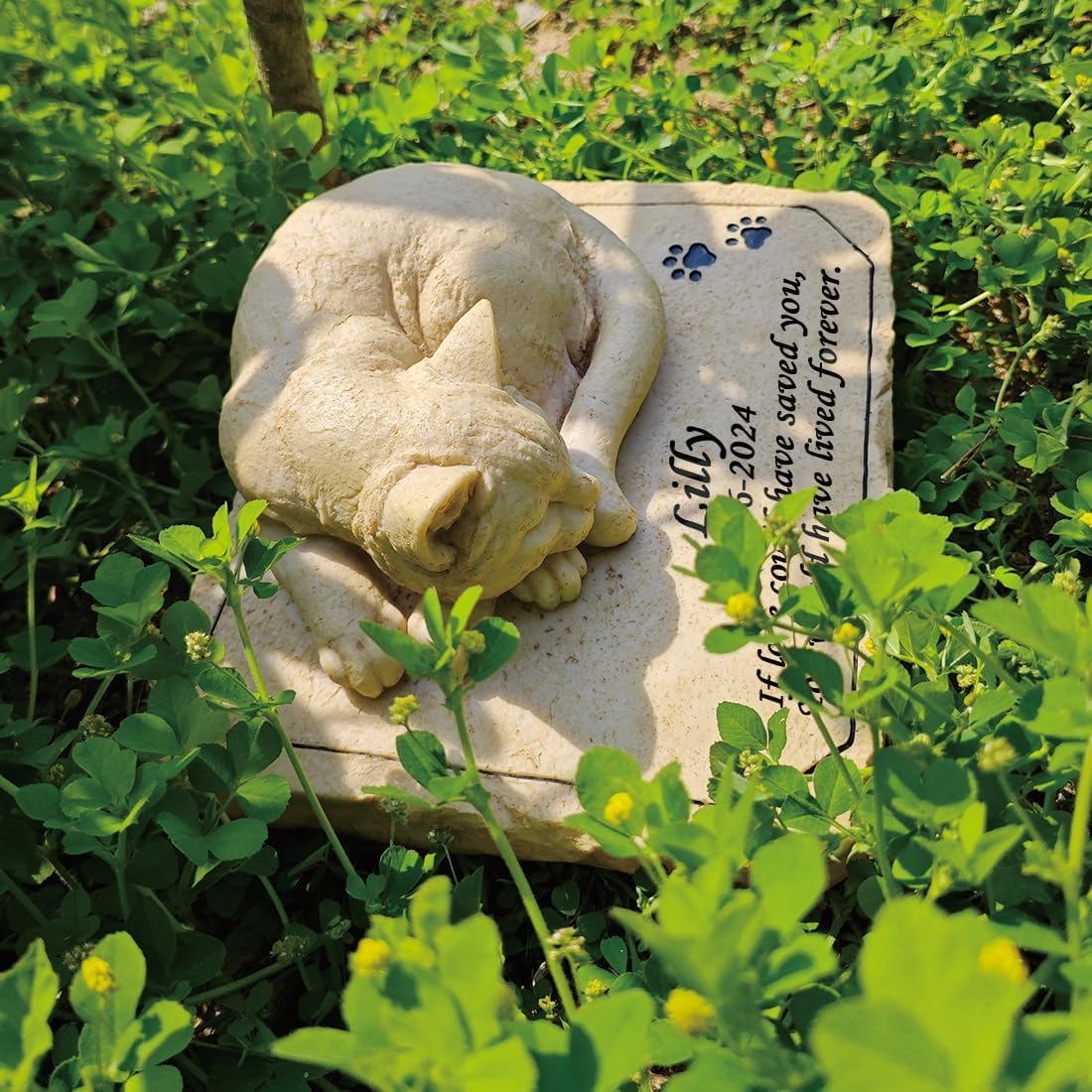 Youruitom pet grave marker showcasing realistic stone textured finish.