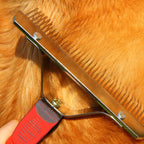 Top down view of Octchoco rake comb for thick coats