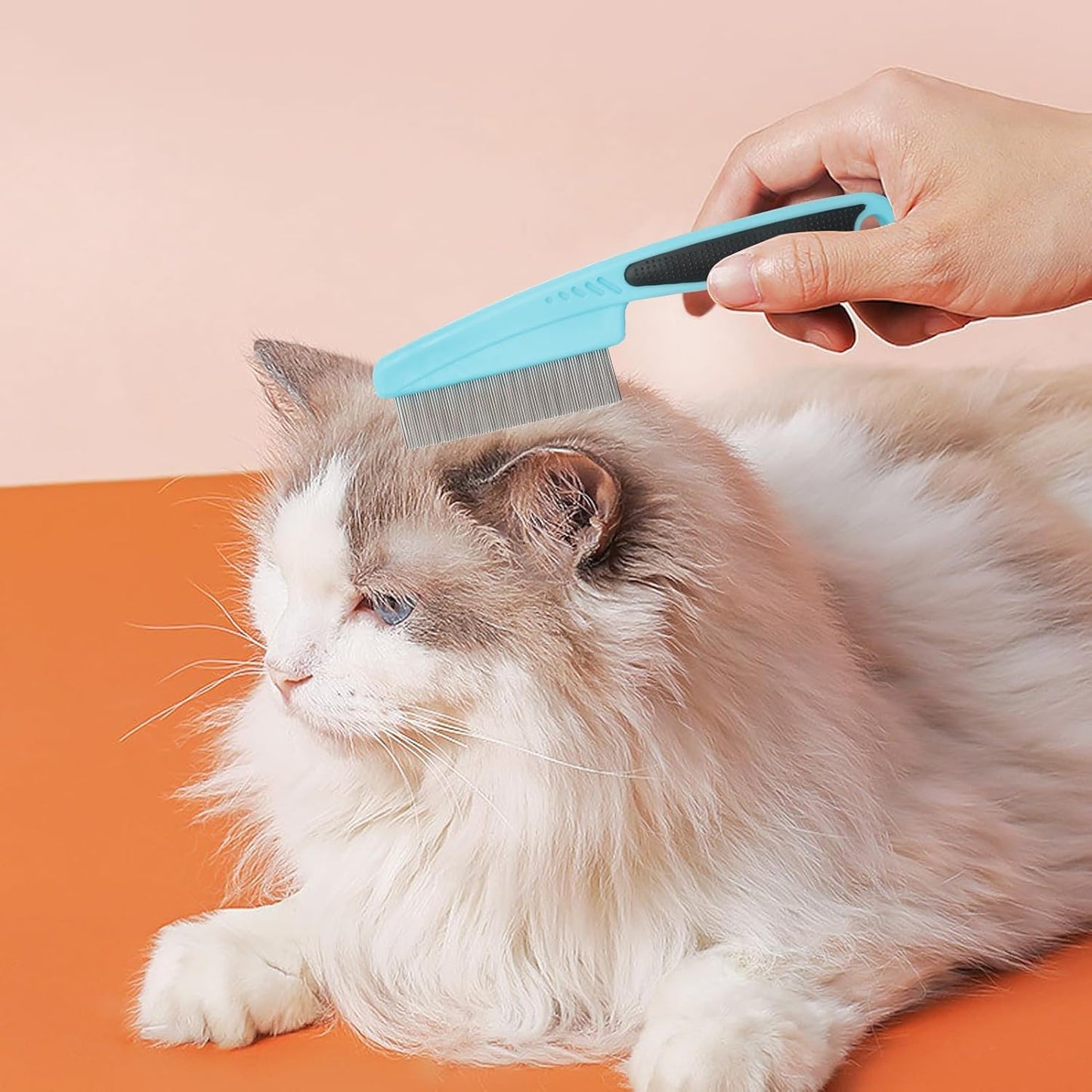 Side profile of Dianzhu pet grooming comb with rubber grip