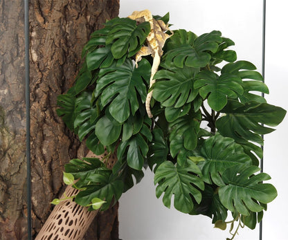 Woledoe artificial plant leaves in reptile habitat