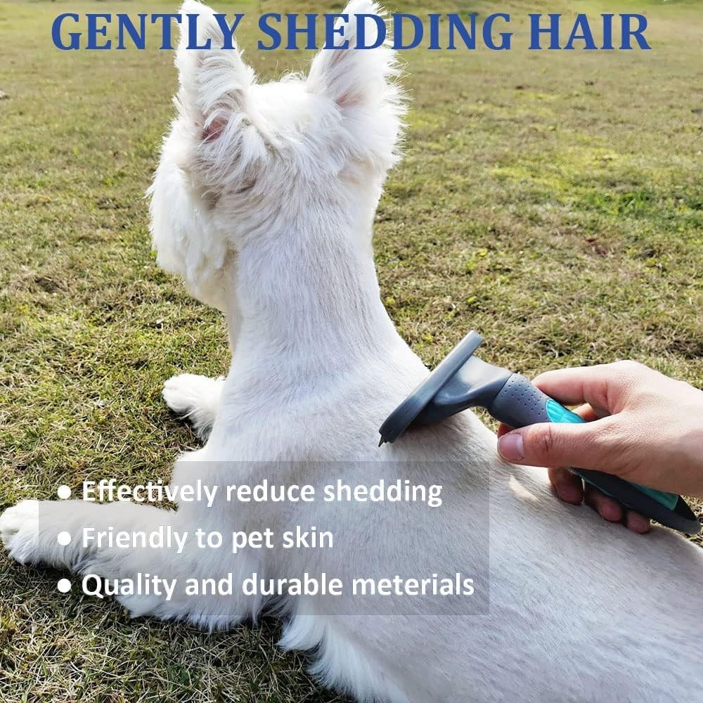 Adjustable wrist strap on the Beiker silicone pet bath glove