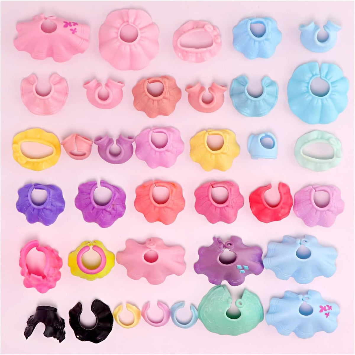 Sample miniature pet figure wearing a ZBQAPFGYR bow accessory
