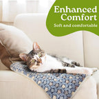Close up view of the durable stitching on the washable HeNdShe pet pad.