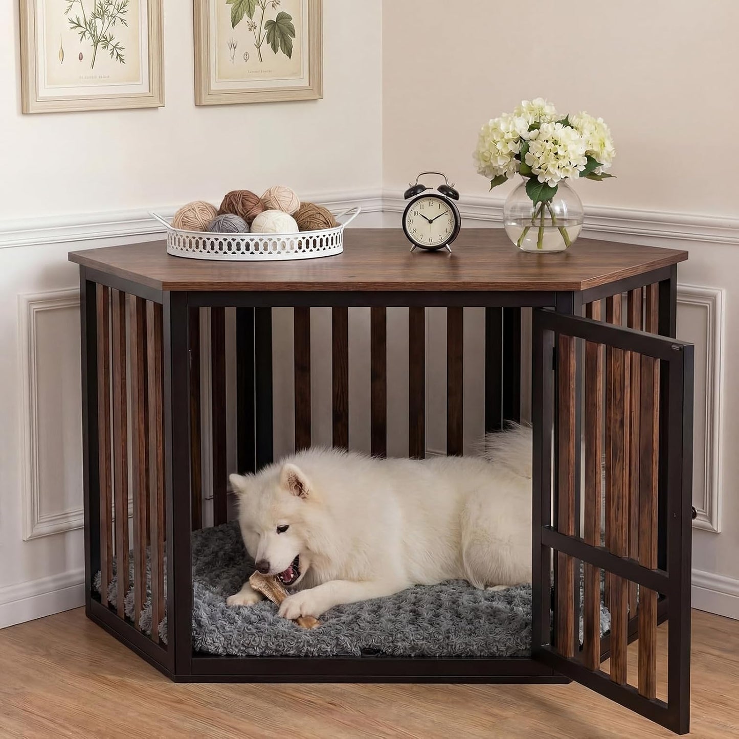 Large dog resting on Fanfanwin plush kennel mat