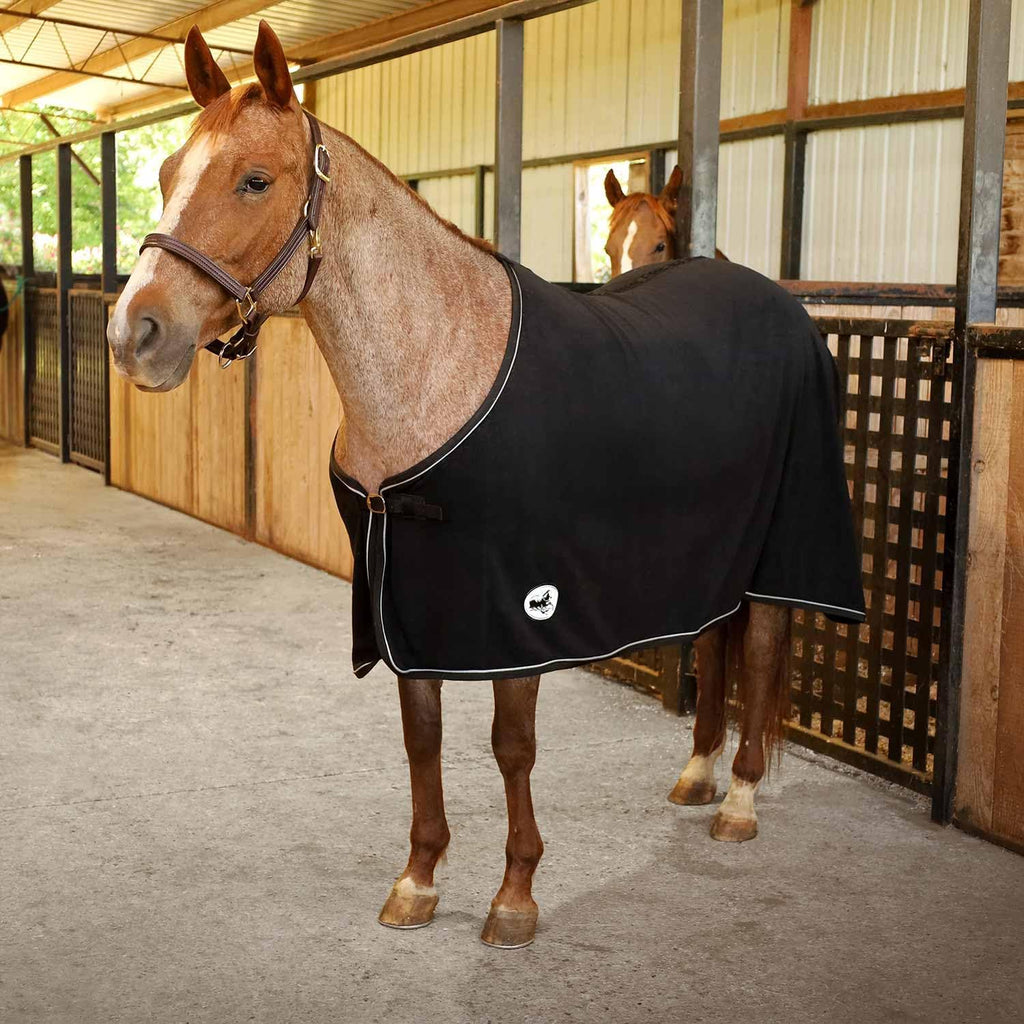 Standard neck design of Jeffers expression fleece horse cooler