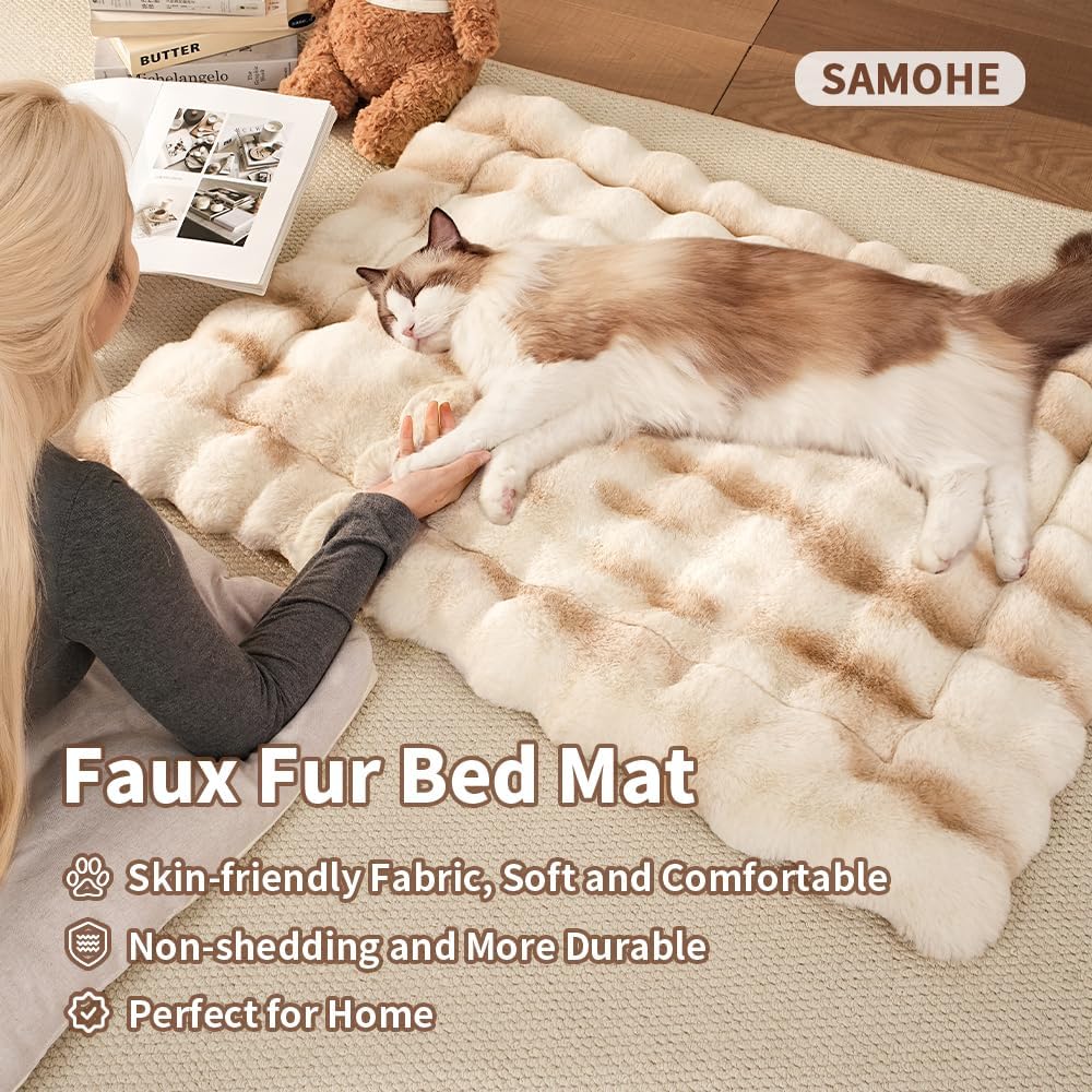 SOMAHE flat kneading pet mat close up showing faux rabbit fur texture