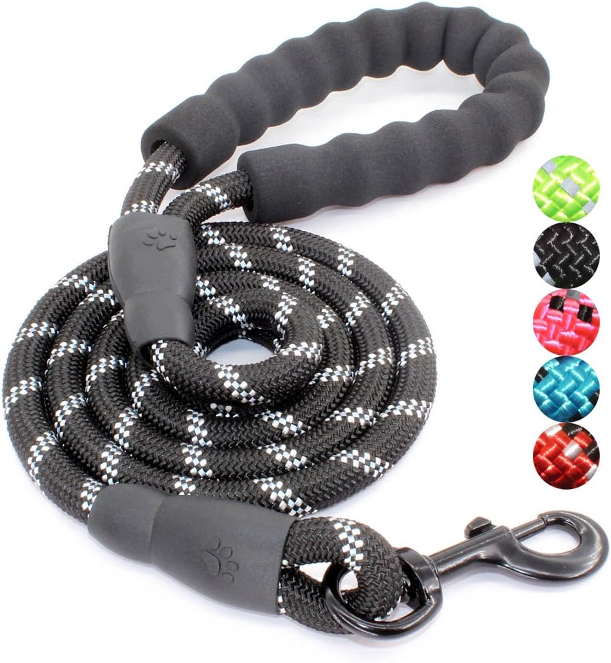 BAAPET strong rope dog leash black front view showing padded handle