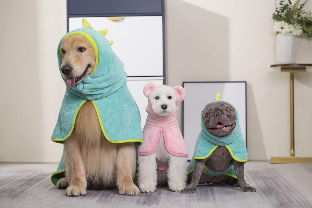 Adjustable strap detail of Pawyee pet bath robe