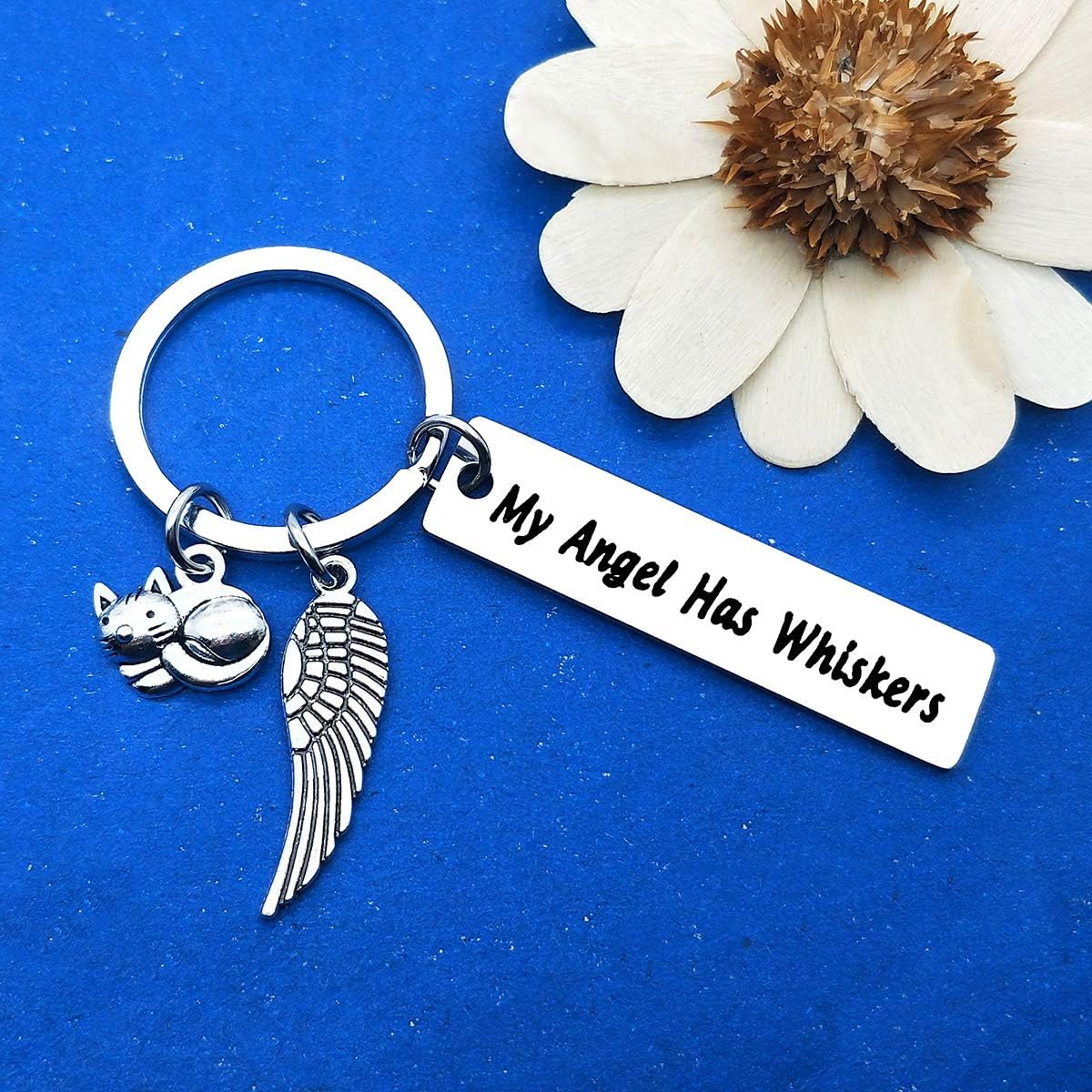 Close up of Dabihu cat loss memorial jewelry