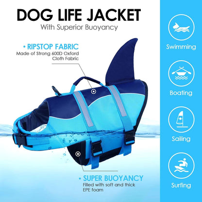 AOFITEE high flotation vest close-up of the adjustable quick-release buckles.