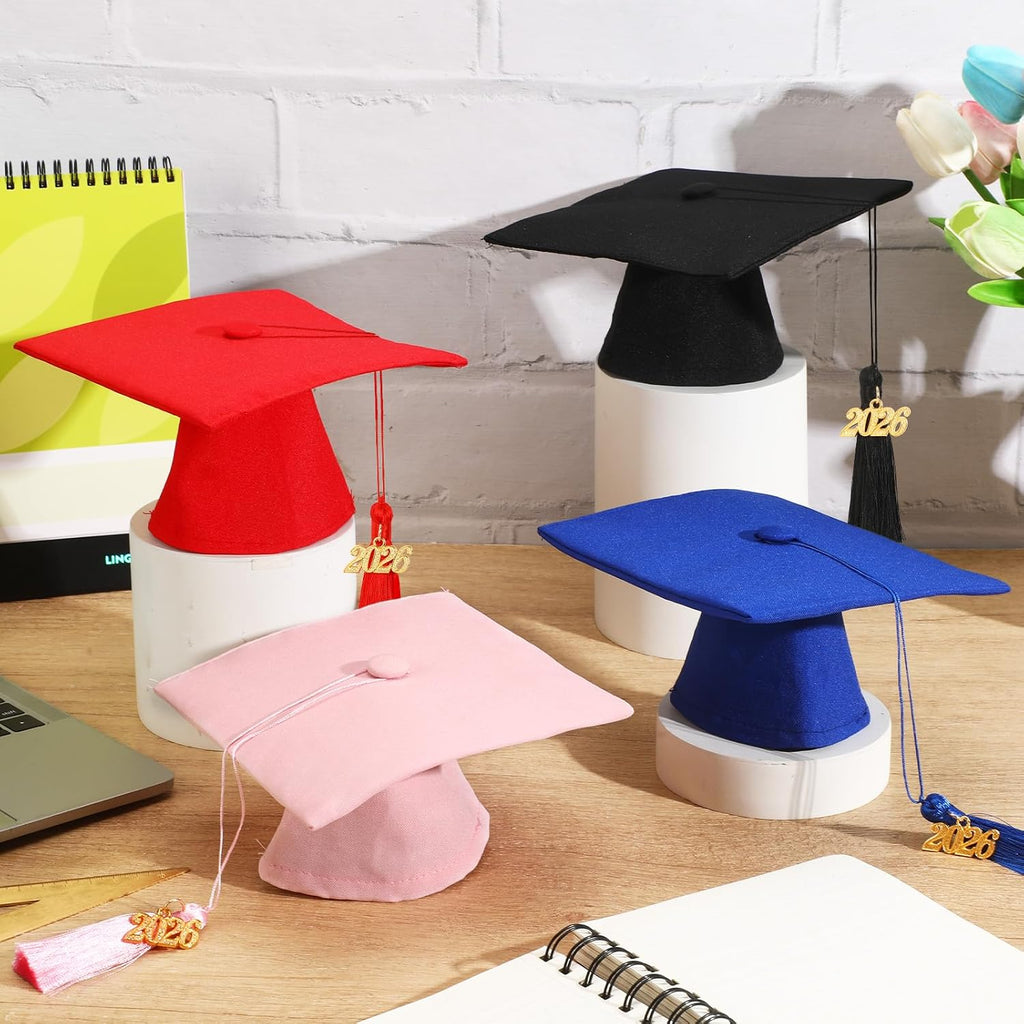 Adjustable drawstring detail on julmelon cat graduation cap