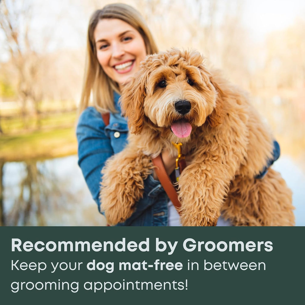 Ergonomic wooden handle of the Freshly Bailey pet grooming brush