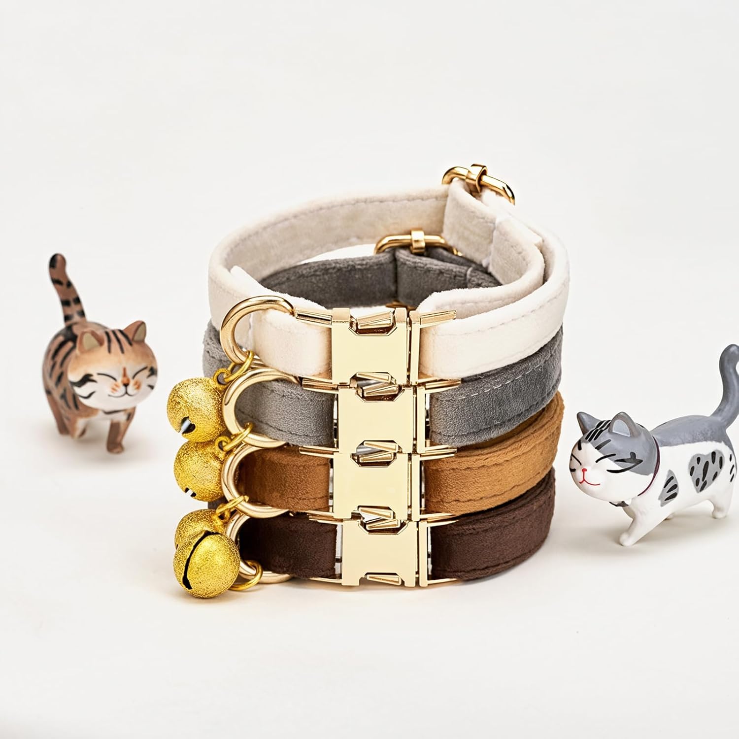 Yijhpbc custom cat collar quick-release breakaway metal buckle functionality detail