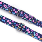 Side view of ONEFOJOJO adjustable daisy flower print pet collar.