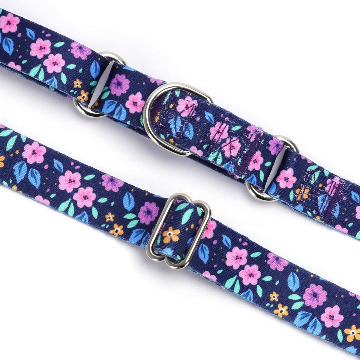 Side view of ONEFOJOJO adjustable daisy flower print pet collar.