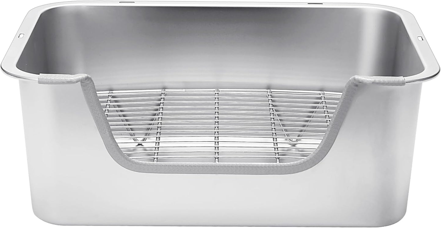 Sorstrem pet litter box showing high raised border for spill prevention
