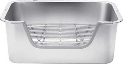 Sorstrem pet litter box showing high raised border for spill prevention