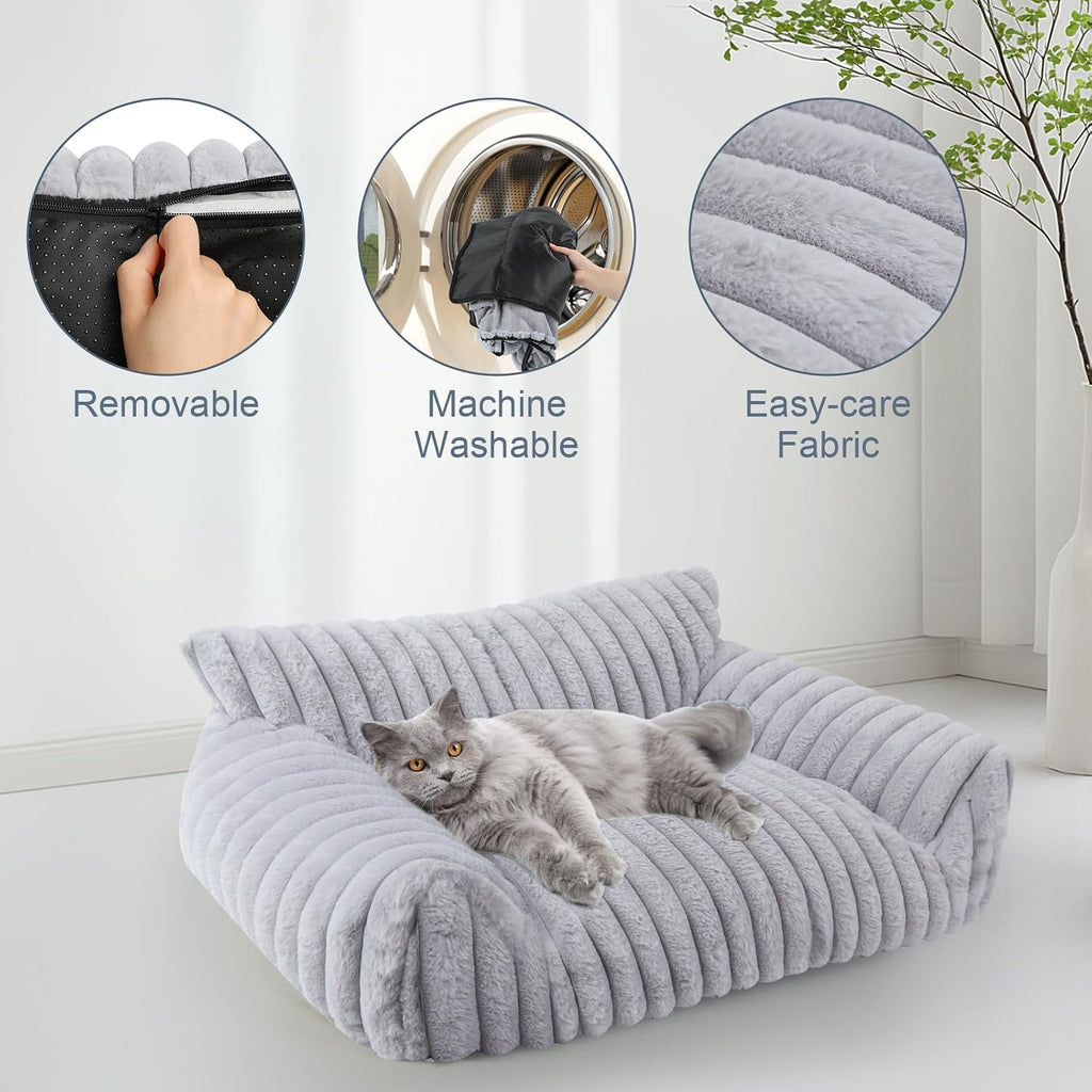 Side profile of Wn's Day plush pet chair