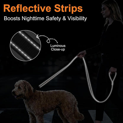 CLCKUMTU black heavy duty leash featuring the built in accessory metal D ring
