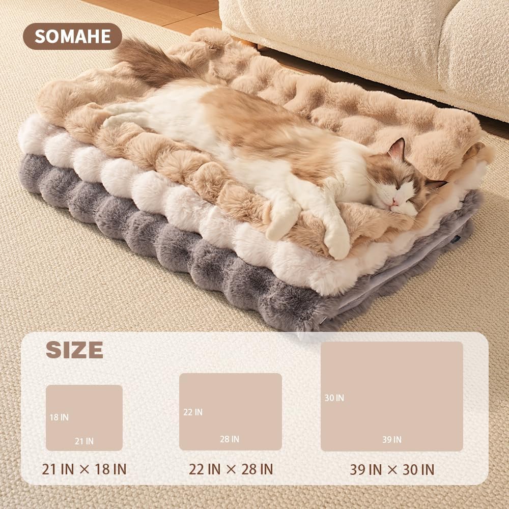 SOMAHE anti static warm cozy cat mat inside a travel carrier