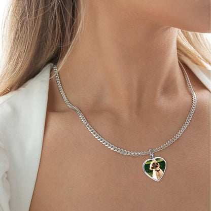 Guoer heart shaped pet ashes locket showing photo customization details