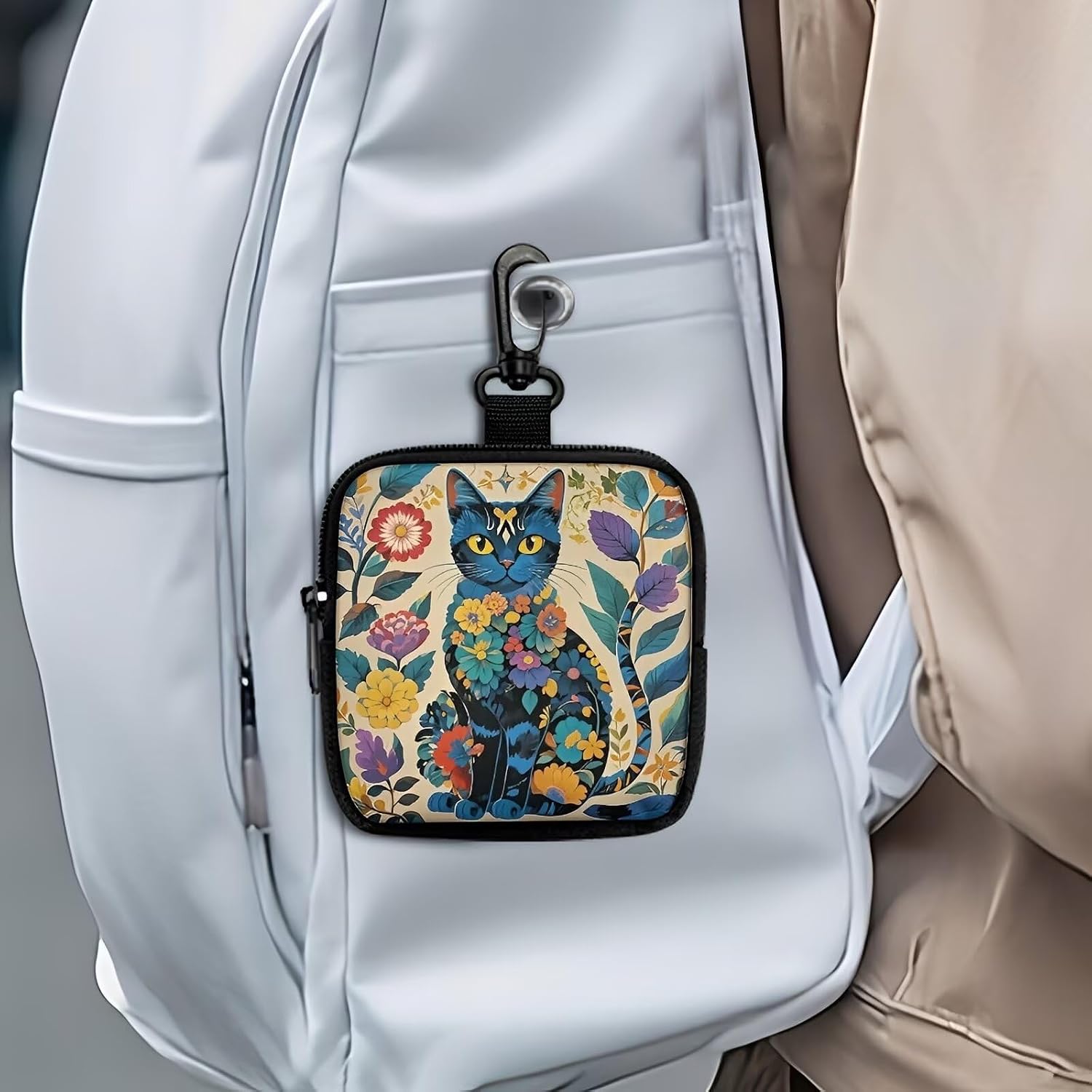 Organizer holding earphones and keys as daily essentials