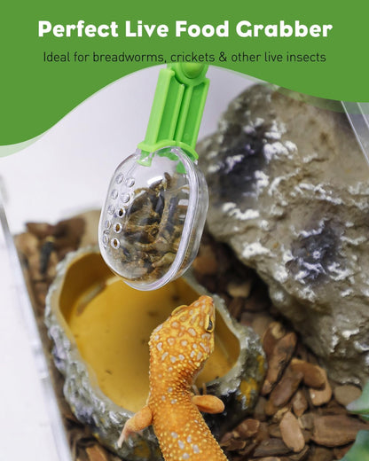 Close up view of the durable ABS plastic reptile waste cleaning clamp by Pawfly