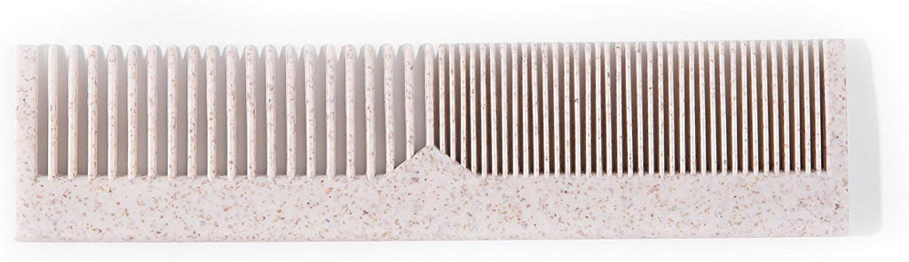 Sustainable hair combs made from natural corn husk material layout