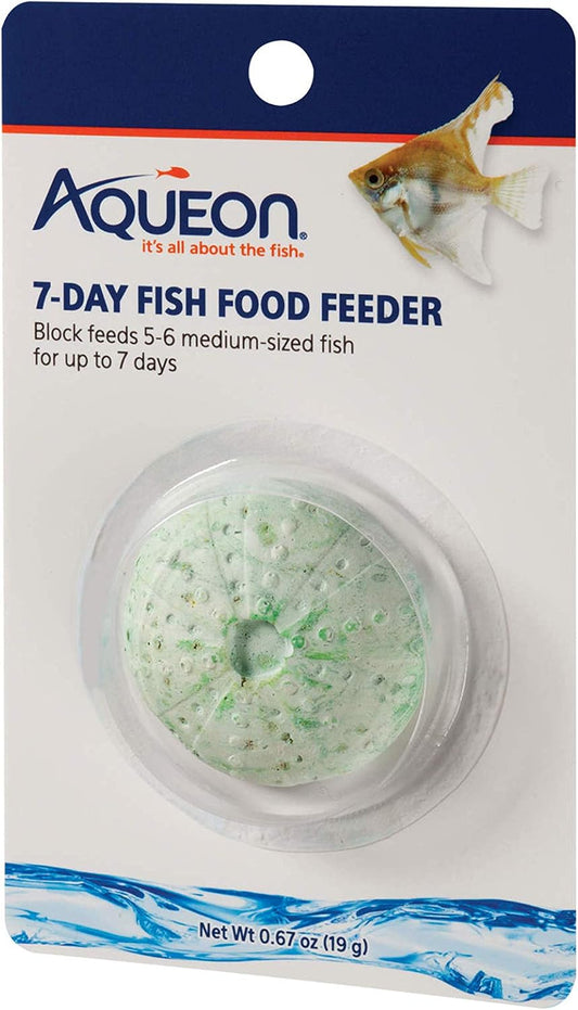 Aqueon 7 Day Vacation Feeder front view packaging of USA imported slow release fish food block