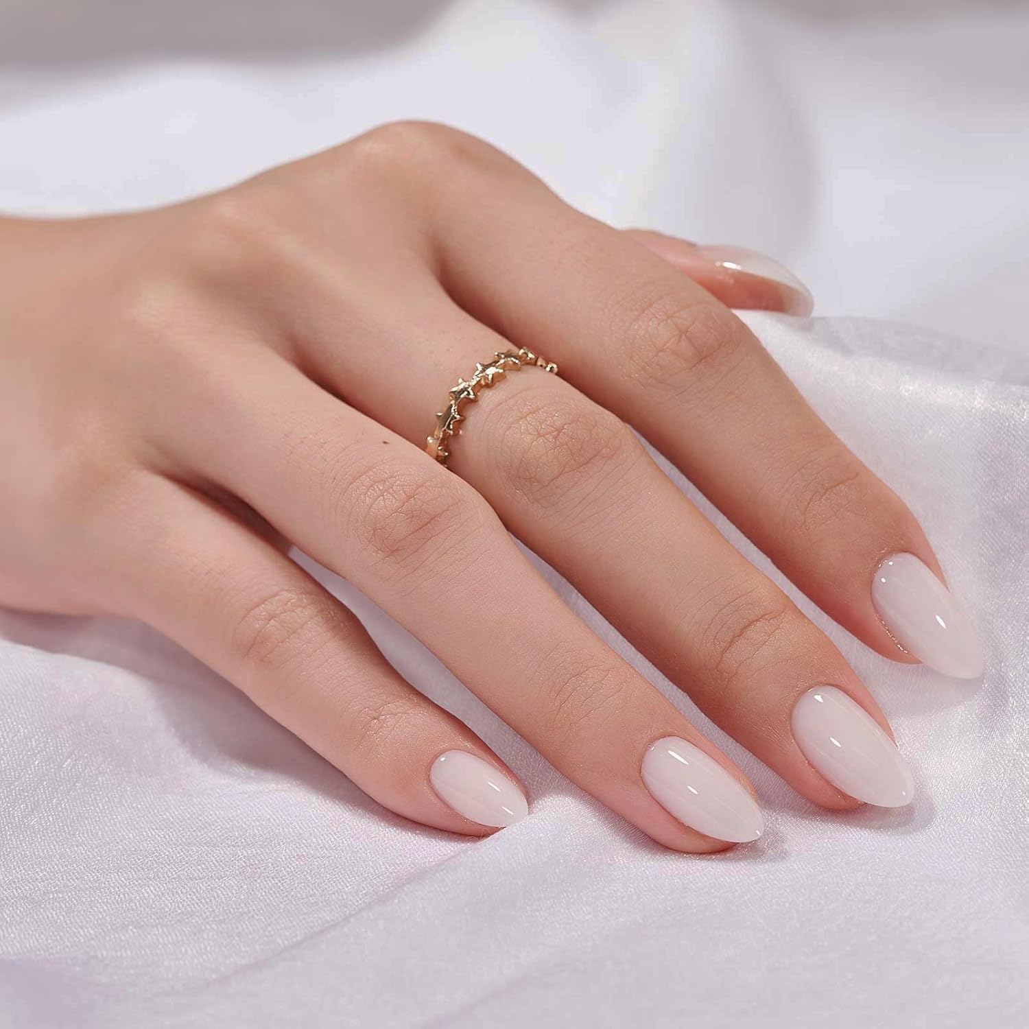 Btartbox soft gel short almond press on nails cream puff front view