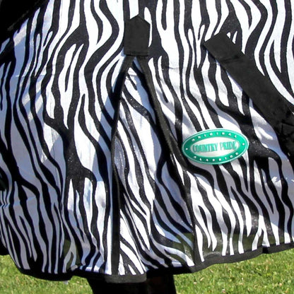 Rear view of the horse sheet detailing the contour hip darts and detachable hind leg straps.