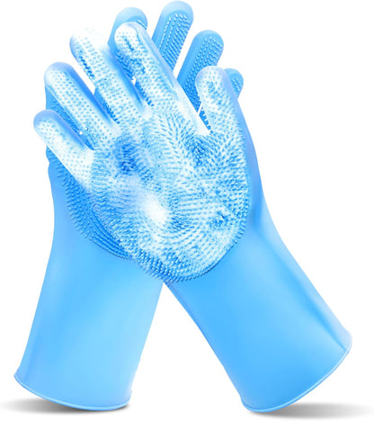Demonstration of Maiiu pet gloves creating lather on dog fur