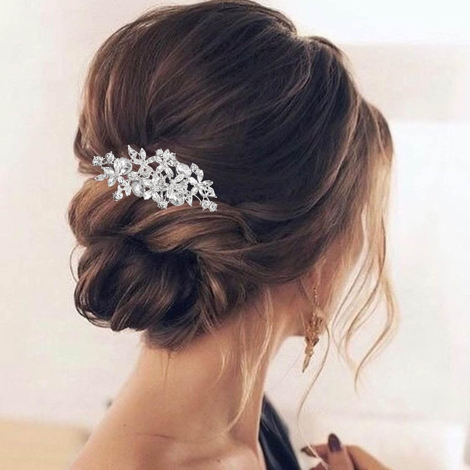 Olbye wedding hair comb silver front view with rhinestone crystal flowers