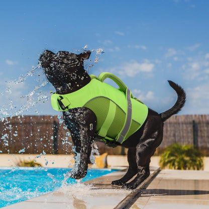 Queenmore dog floating vest mesh splicing design close up view