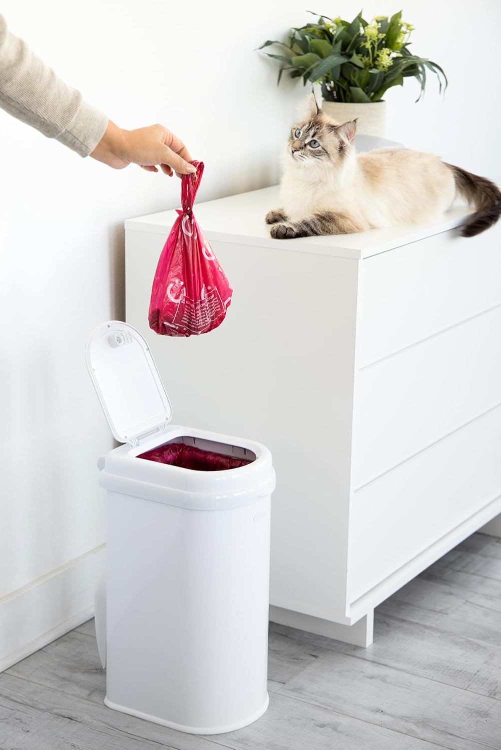 Ubbi Pet Waste Pail, Odor-Locking Cat Litter Disposal System, Stainless Steel Pet Waste Can with Safety Lock & Scoop, No Special Bags Required, White - Image 11